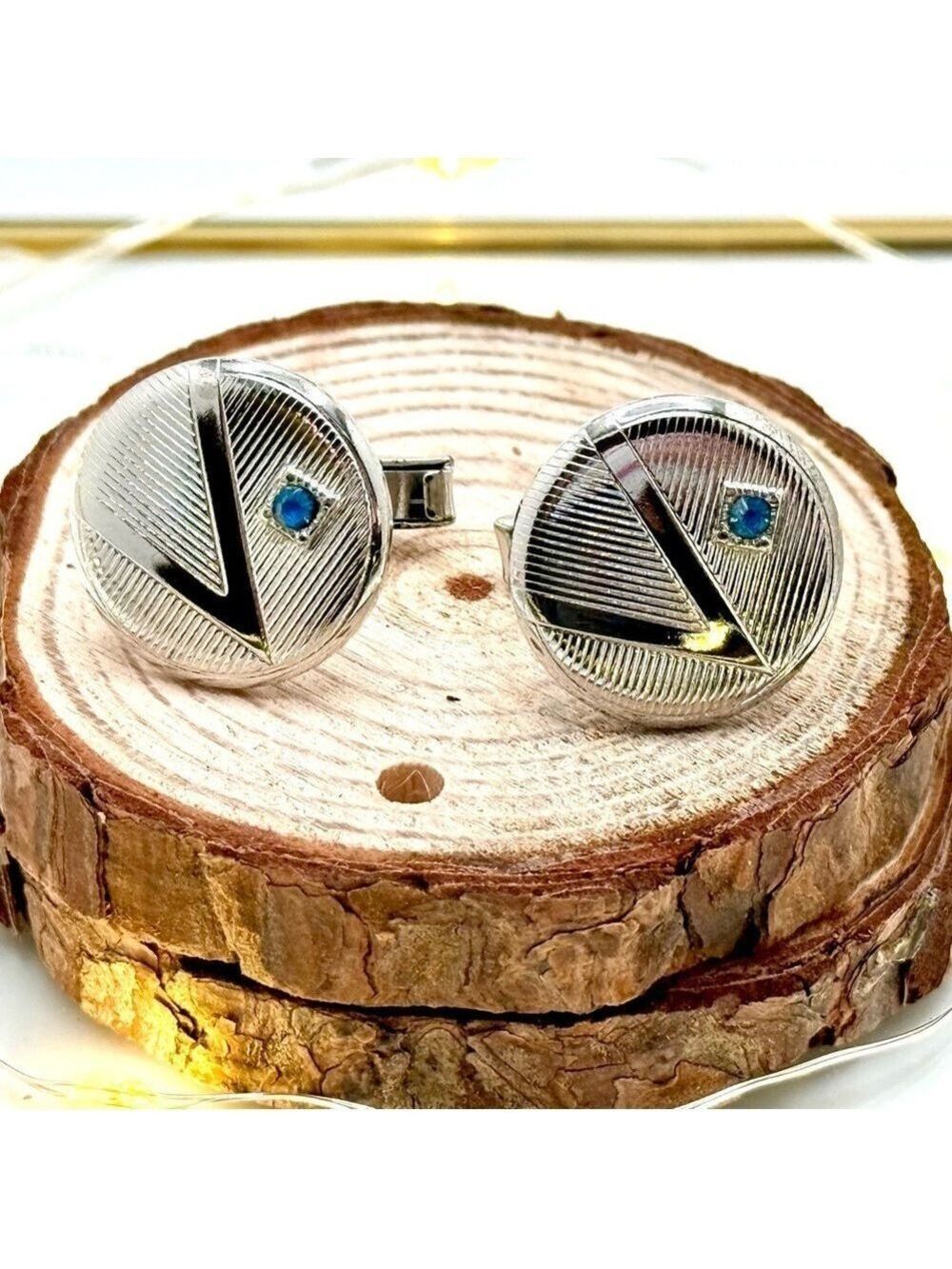 Vintage Cufflinks – Silver Tone Radiating Pattern with Blue Rhinestone